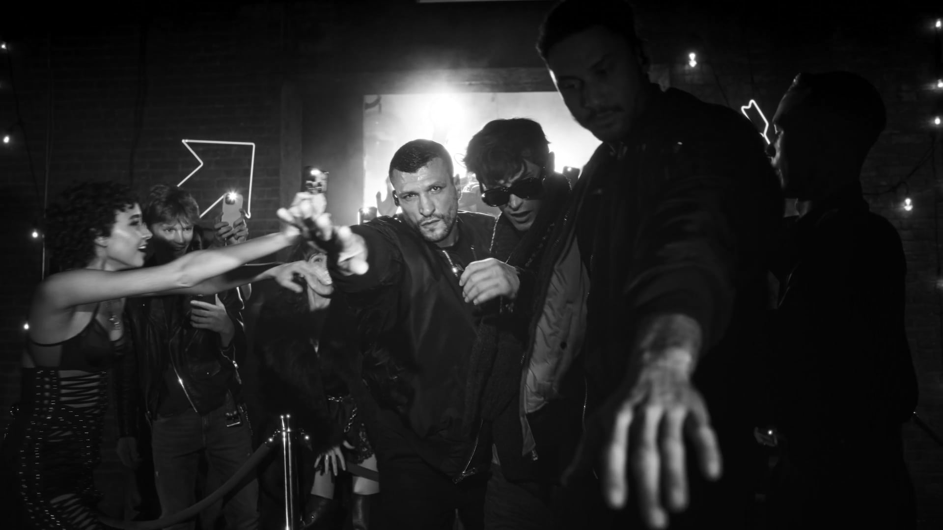 LF_DNG_FW25_MAN_16x9_LOGO