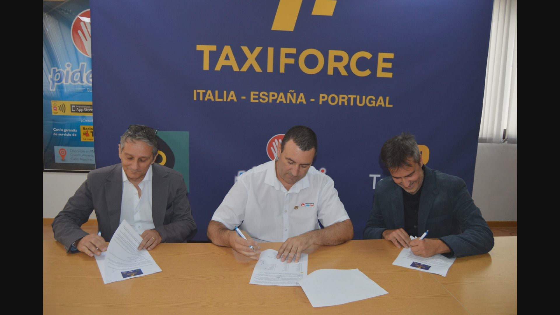 Ecco TaxiForce, il primo network europeo delle app dei radiotaxi