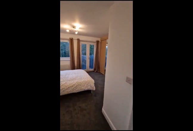 🌿Ensuite in West Drayton NOW🌿 Main Photo