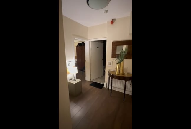 Double room available November 1st 2025  Main Photo