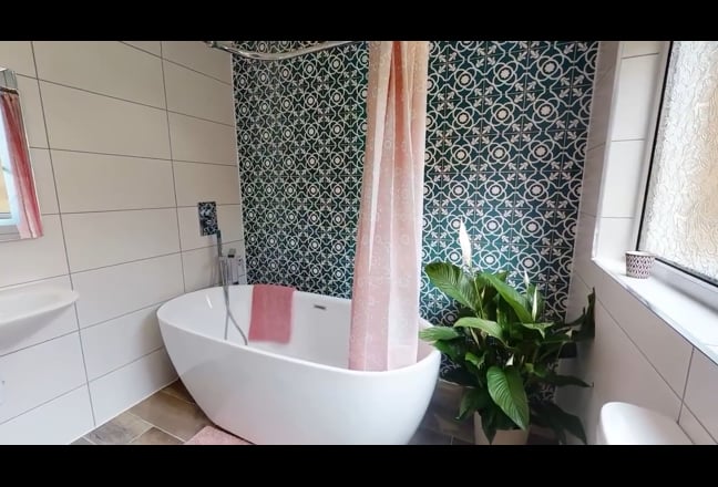 Double room Available in 4 bed house Main Photo