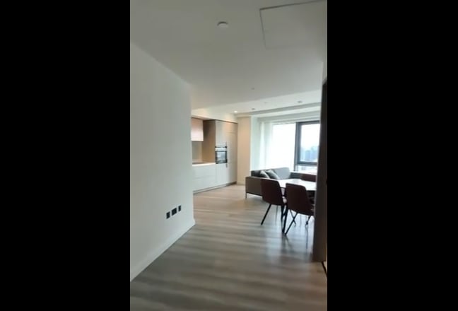 Double room w/bathroom + pool/spa/cinema/sky bar  Main Photo