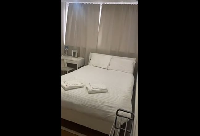  Double Room Available Now(Surrey Quays) Main Photo