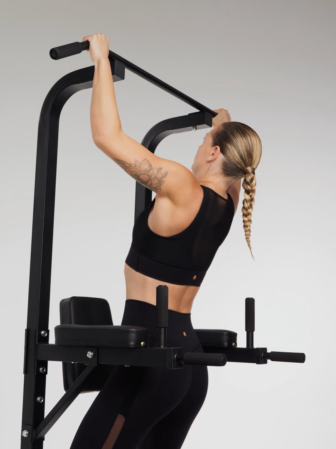 חזיית ספורט לונגליין מאש מבד nero