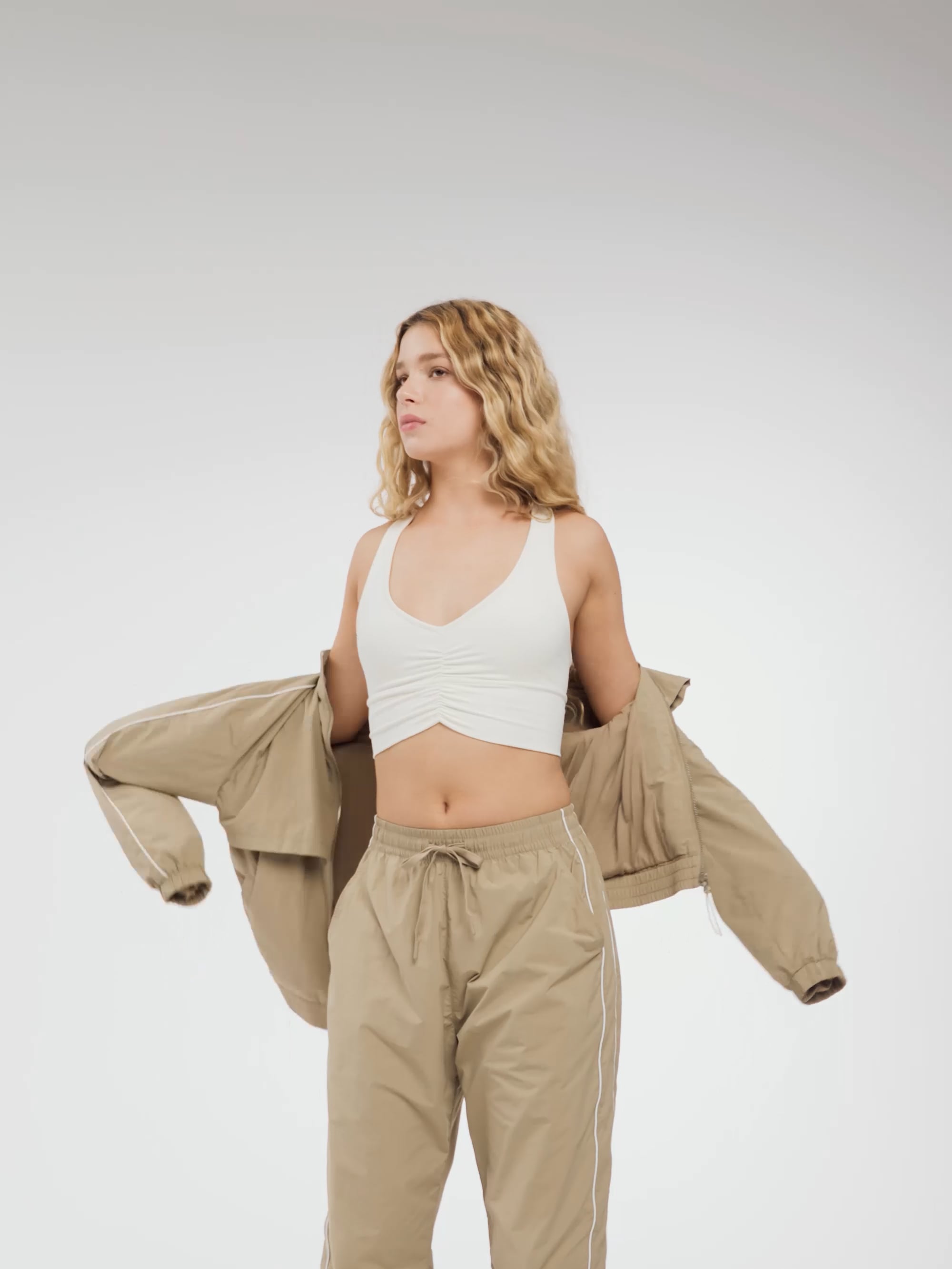 ג’קט ניילון