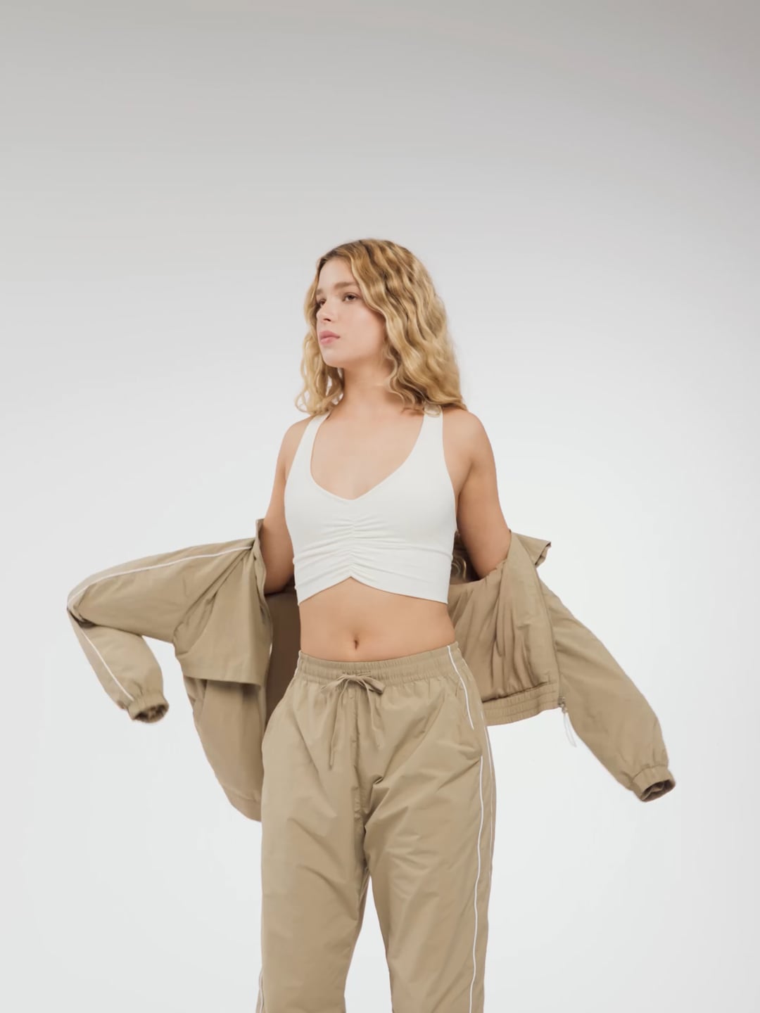 ג’קט ניילון