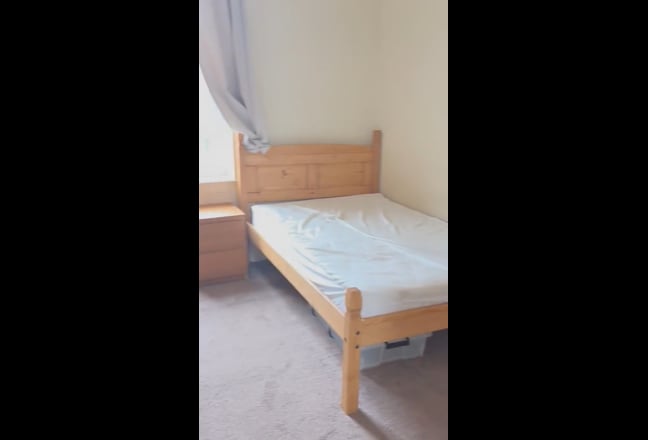 Large 8 bedroom house HMO Heaton Main Photo