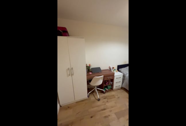 ⭐️Stunning Double room in Woolwich!⭐️ Main Photo