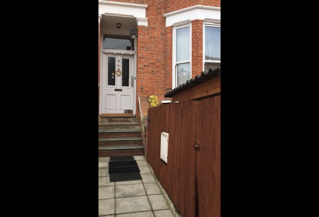 Furnished double room let as a single Main Photo