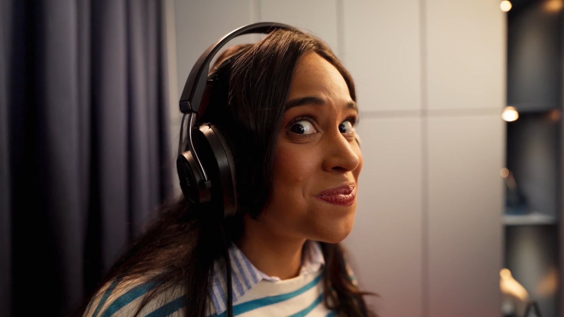 Salami Sosua - Locutor Comiendo