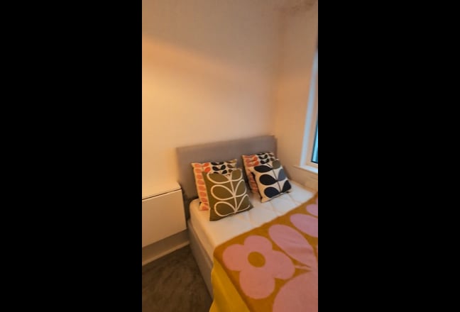 Double Room in Designer House All Bills Inc Main Photo