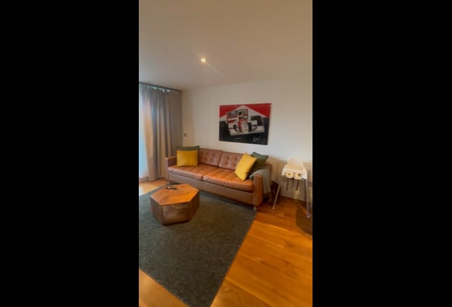 Luxury 1-Bed w/Balcony by Primrose Hill Main Photo