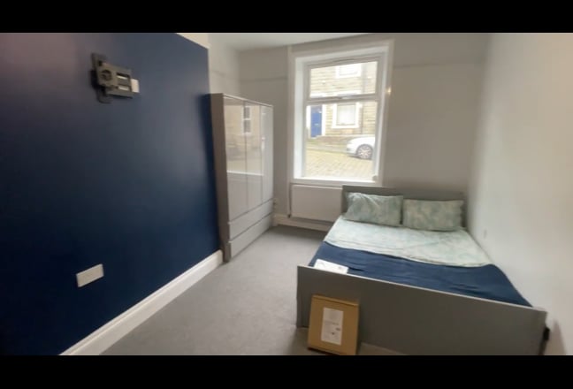  Luxury  Shared  House  Stacksteads  -  OL13  Main Photo
