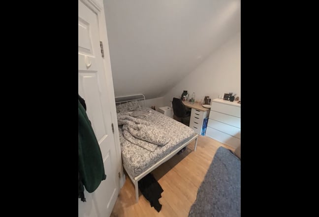 Rooms/house to rent Main Photo