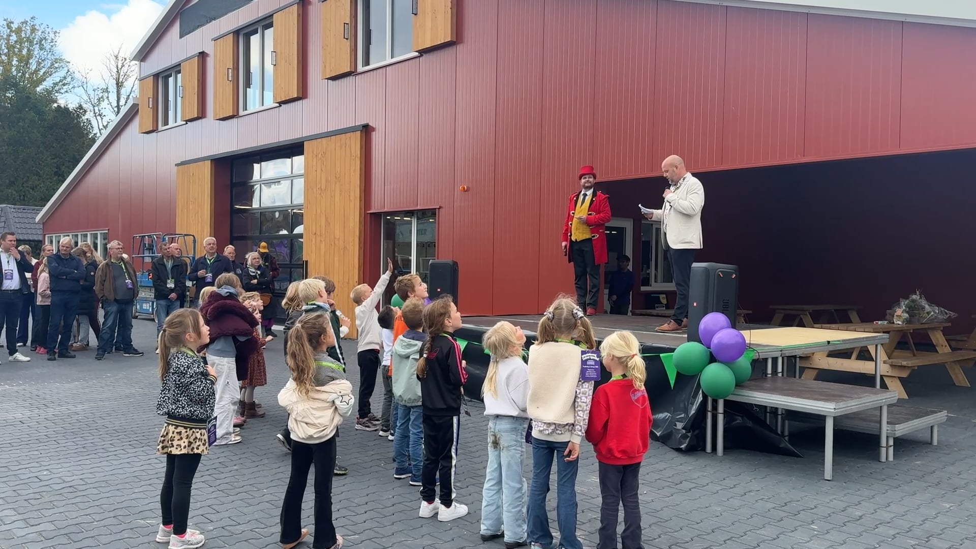 Vernieuwde speelhal officieel feestelijk geopend
