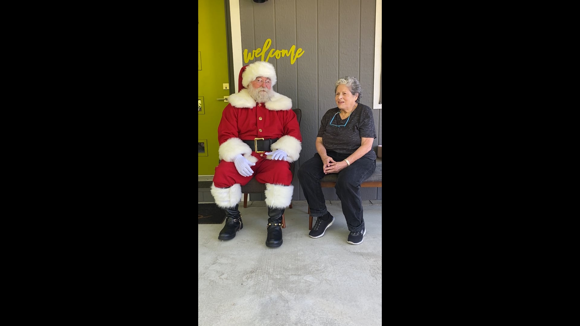 Promotional video thumbnail 1 for Santa JT
