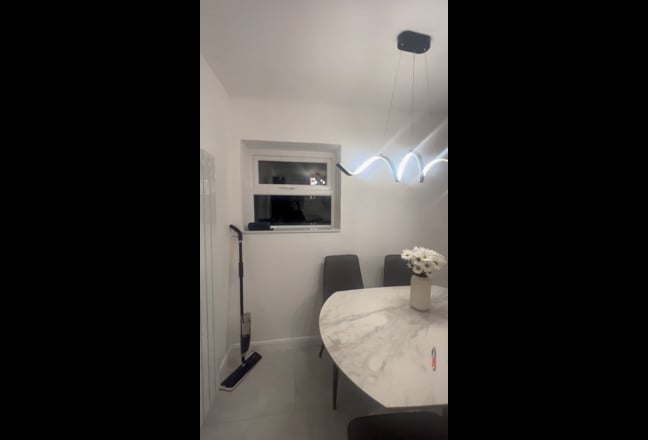 Double room bill included for single occupant only Main Photo