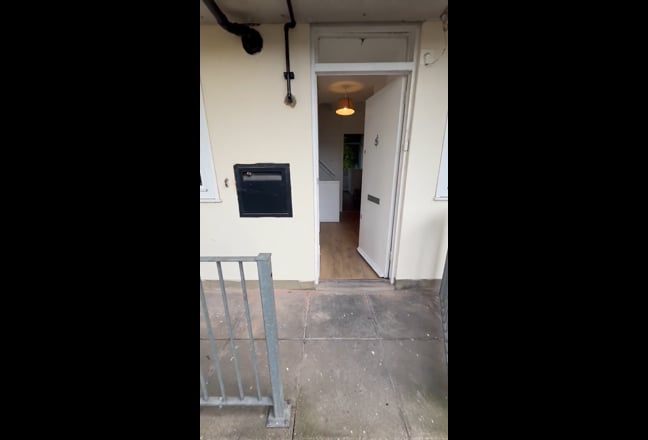 Spacious 3-Bedroom Duplex  Private Garden – SW9 Main Photo