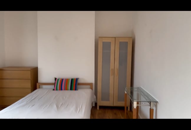 Spacious Double room + All Bills + Fab Location Main Photo
