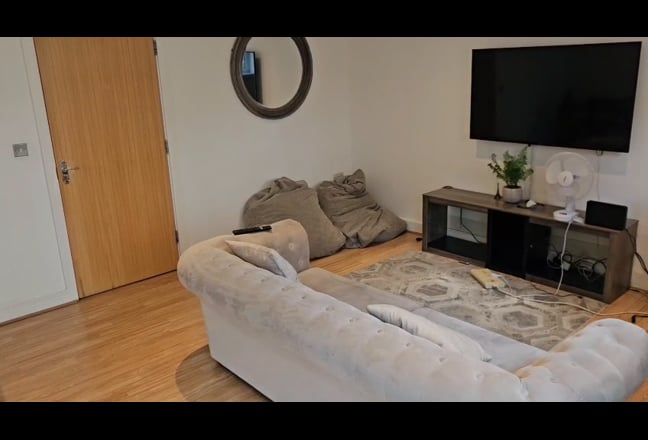 2 Double Bedroom Modern Apartment To Let Main Photo