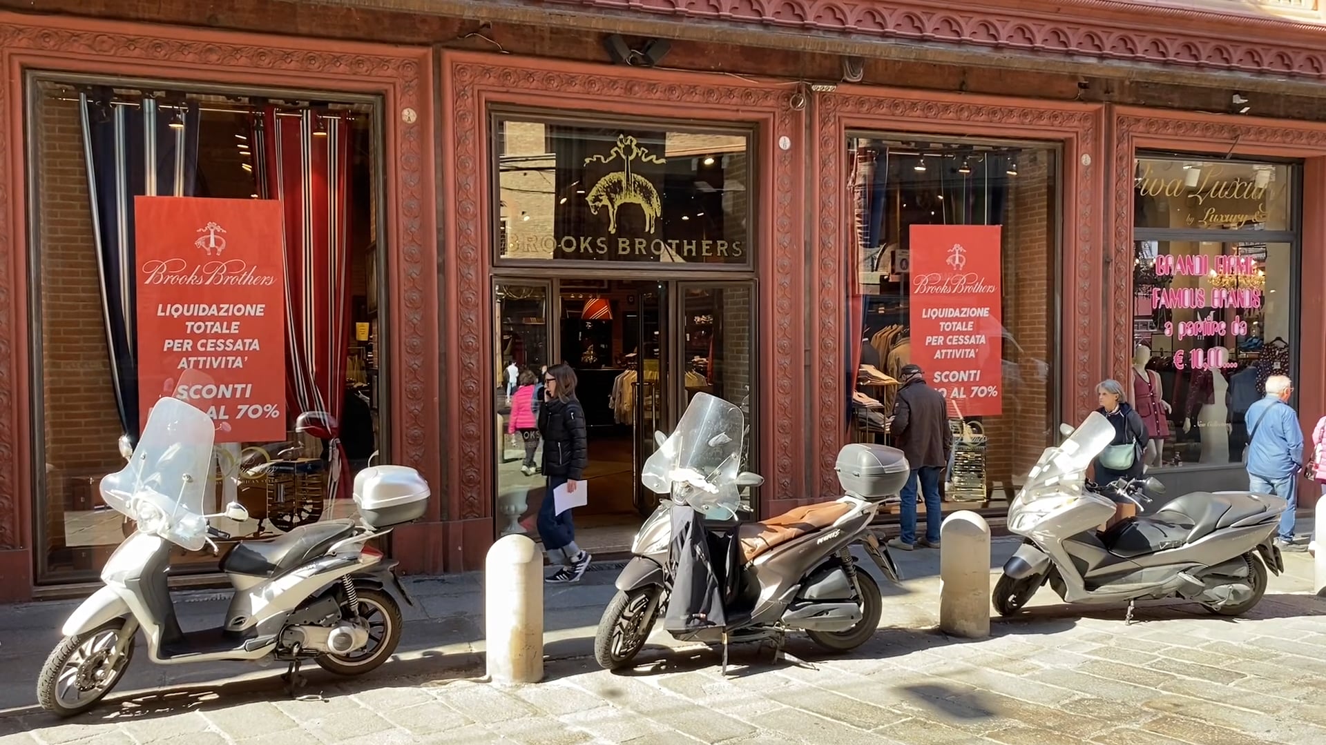 Chiude Brooks Brothers a Bologna