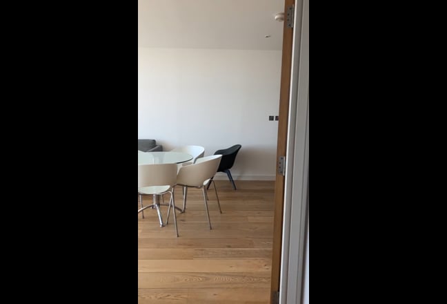 En-suite room available - IG1 2FS  Main Photo