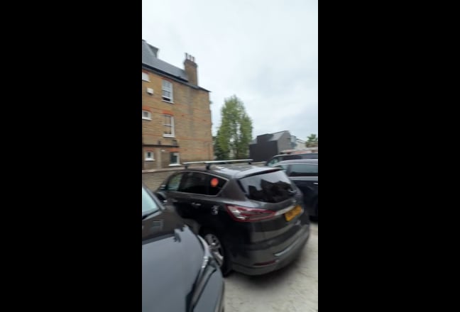 Stunning Ground Floor Studio Flat Balham High Rd Main Photo