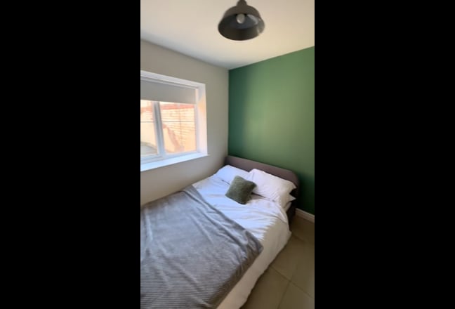 City Centre Spot, Parking, Netflix! Main Photo