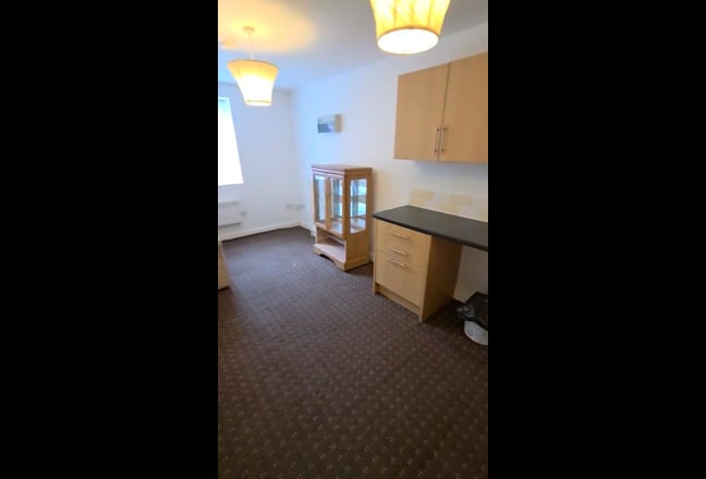 Great flat . Great location.  Main Photo