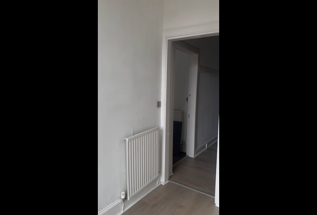 Single room available  Main Photo