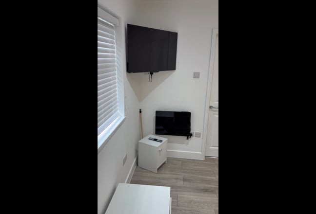 Newly built 1-bed studio flat & fully furnished.  Main Photo