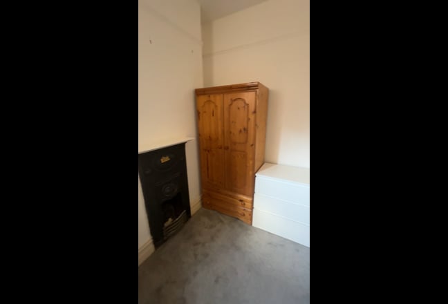  ✔️ Large Double room - Excellent location. Main Photo
