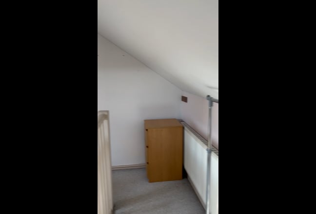 Large furnished double room  Main Photo