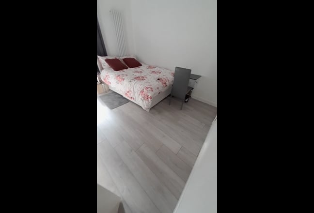 Ensuite Double Room in Friendly Flat Main Photo