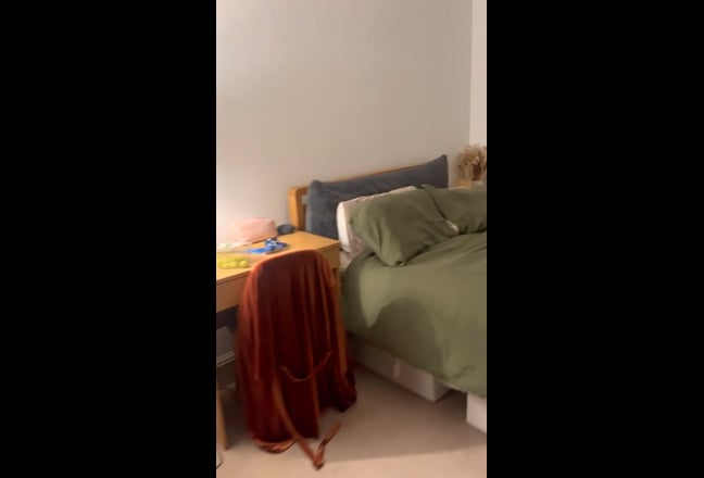 Large Double Room with En-Suite Main Photo