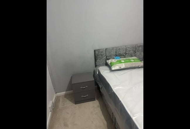 Double bed room available for let Main Photo
