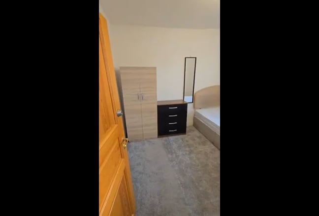 Double room - brand new refurbished  Main Photo
