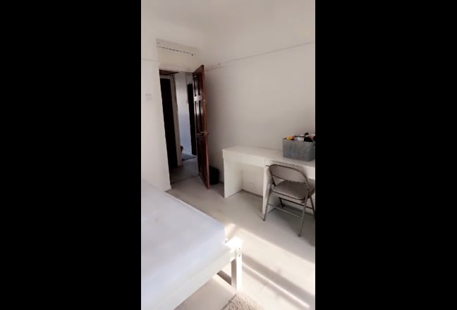 Large modern double room in excellent location Main Photo