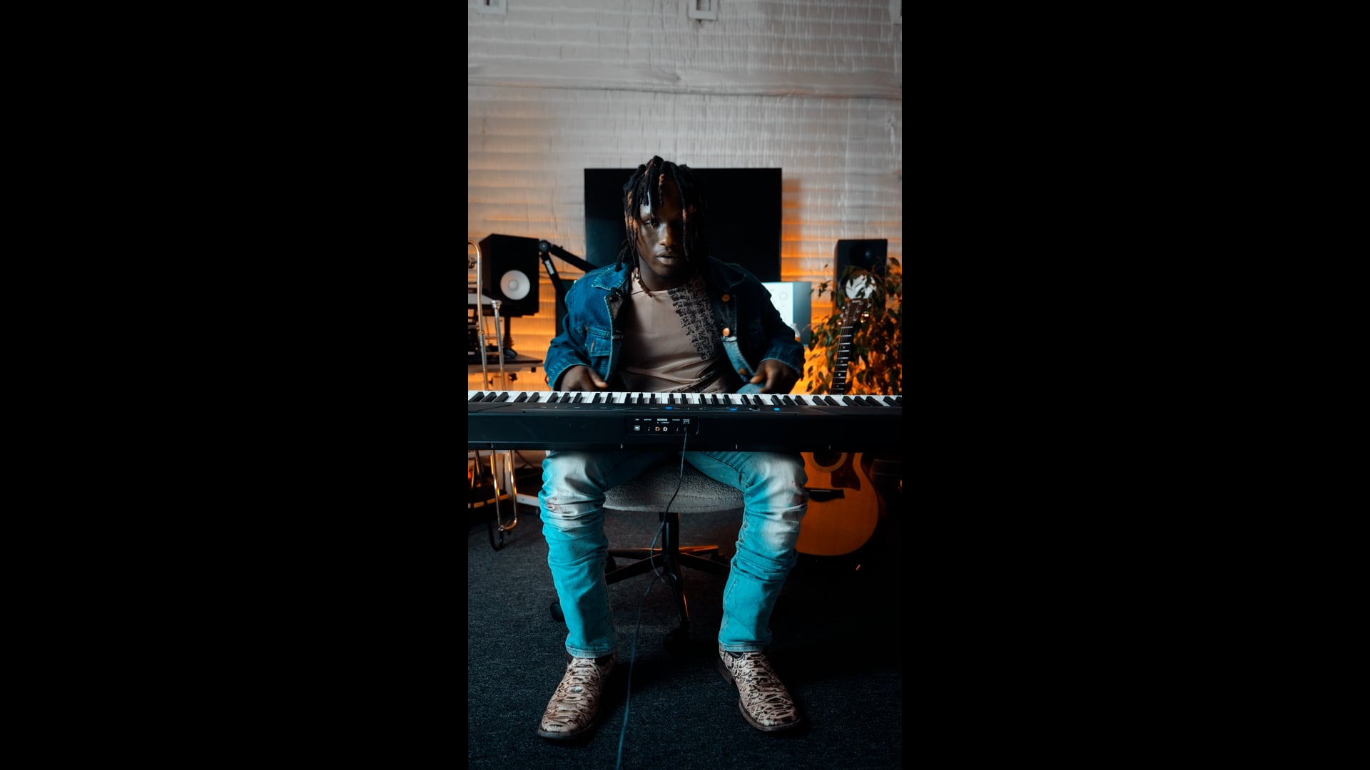 MAURICE MUSIC Maurice Music - Intrument Interviews 3