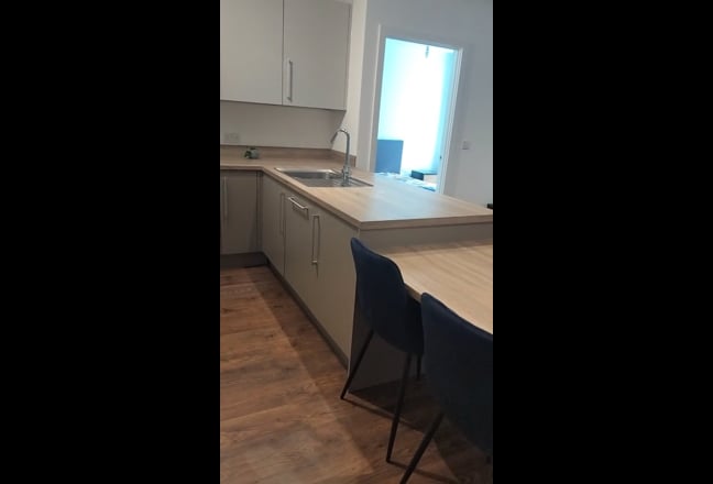 Ensuite double bedroom Main Photo