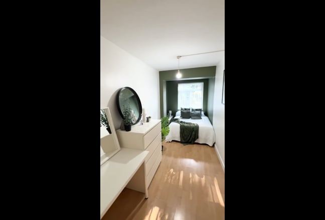 Stylish 4 Dble Bed Home - BILLS INCL! ⚡- Garden 🌿 Main Photo