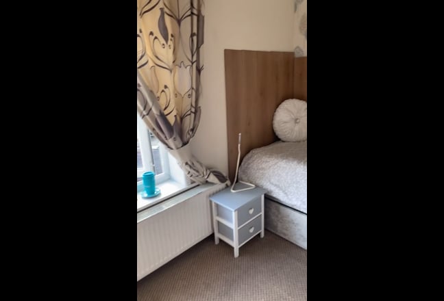  Single bedroom i£640/month n DA1  bills included  Main Photo