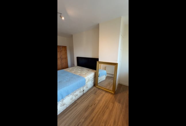 *Central Peckham Private Balcony Bills Included** Main Photo