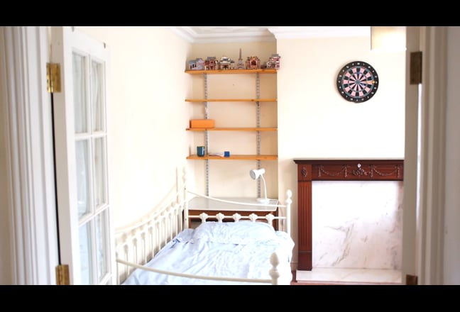 Large room in shared house - all bills included Main Photo
