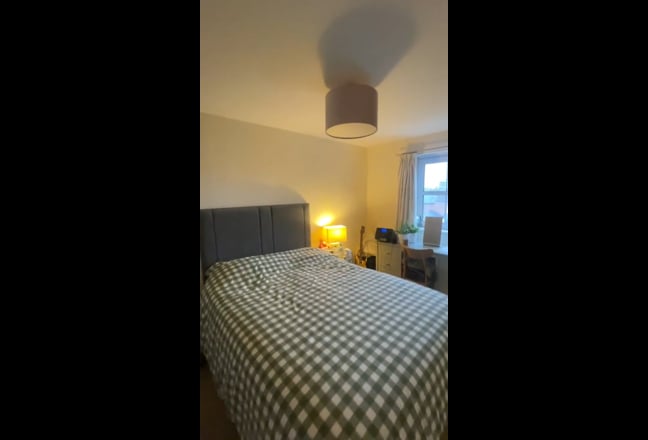 Spacious Double En-Suite in Stamford (PE9) Main Photo