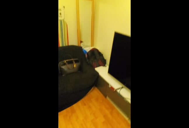Studio Flat to Rent Out in Central Reading  Main Photo