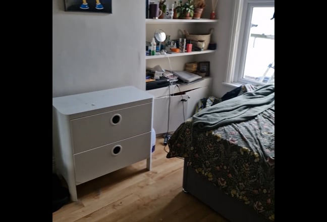 1 room in 2 bed house queens park
 Main Photo