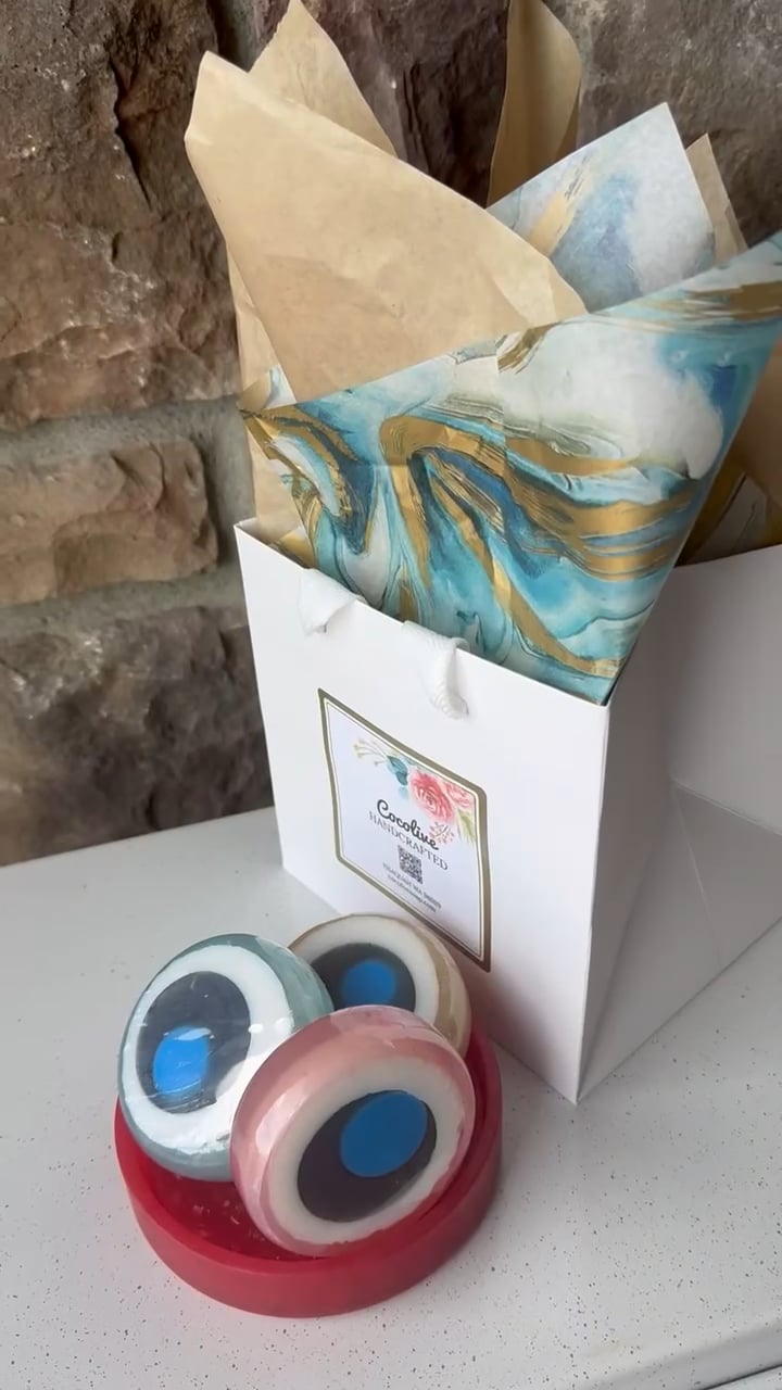 https://i.vimeocdn.com/video/2069213967-b11502a1e1f735aac6b225327fb0229ab53c21e6cde3fc84d43457e66897bd88-d
