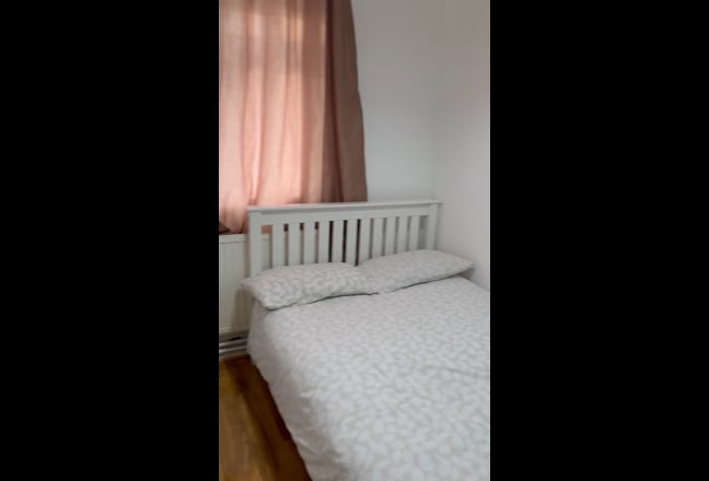 🌟 2 Rooms Available in a 4-Bed Flatshare – Main Photo