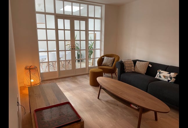 Large Double Bedroom with own Bathroom Main Photo